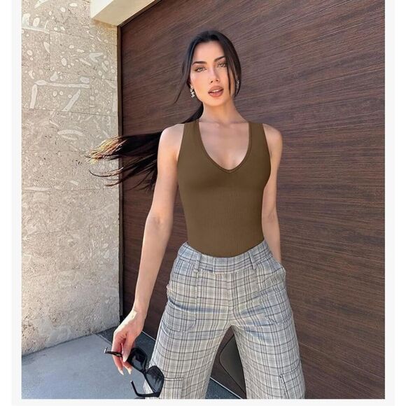 NEW 2 Pc Ribbed Deep V Neck Tummy Control Tank Top Bodysuits L - Picture 2 of 6